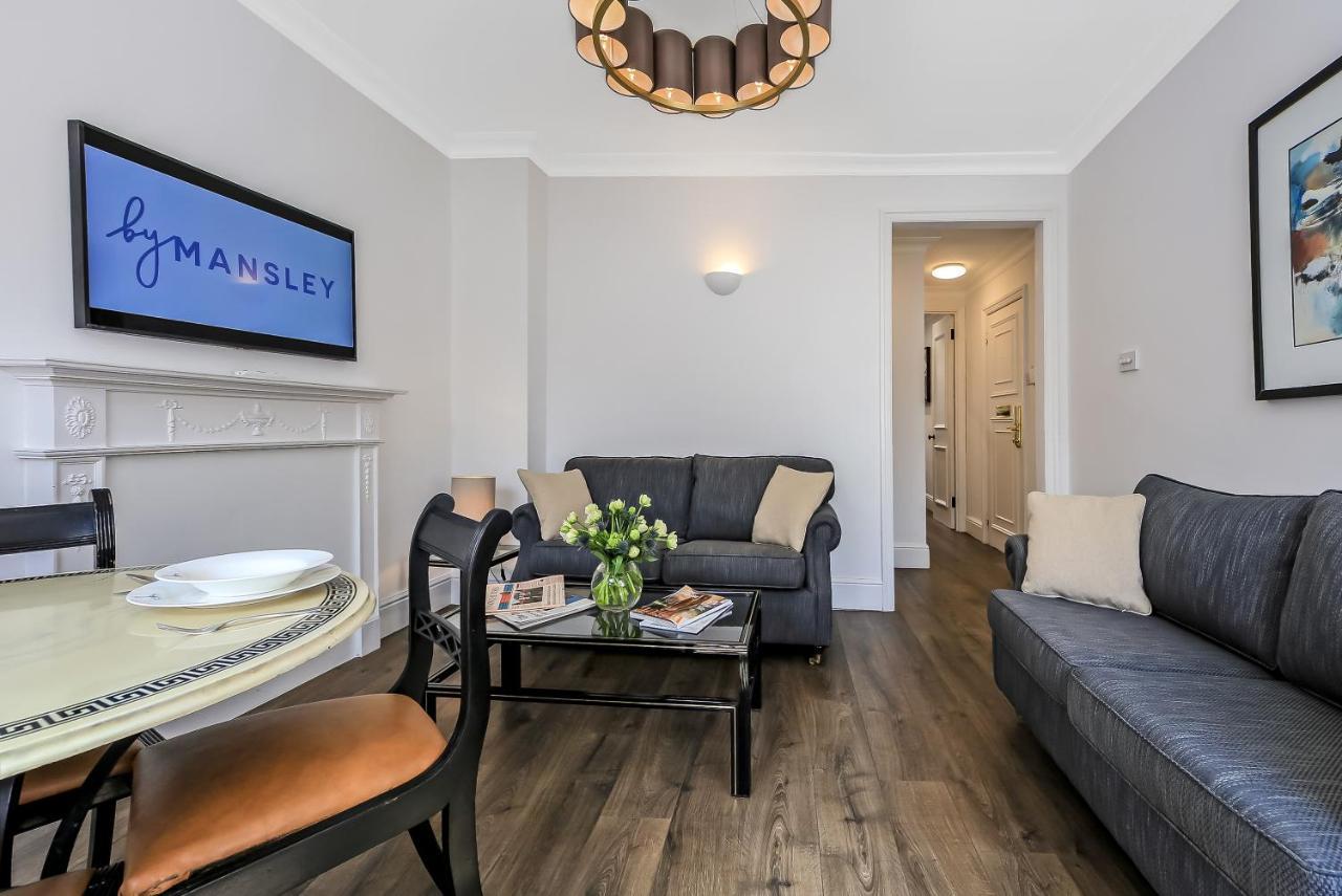 Apartmán 10 Curzon Street By Mansley Londýn Exteriér fotografie