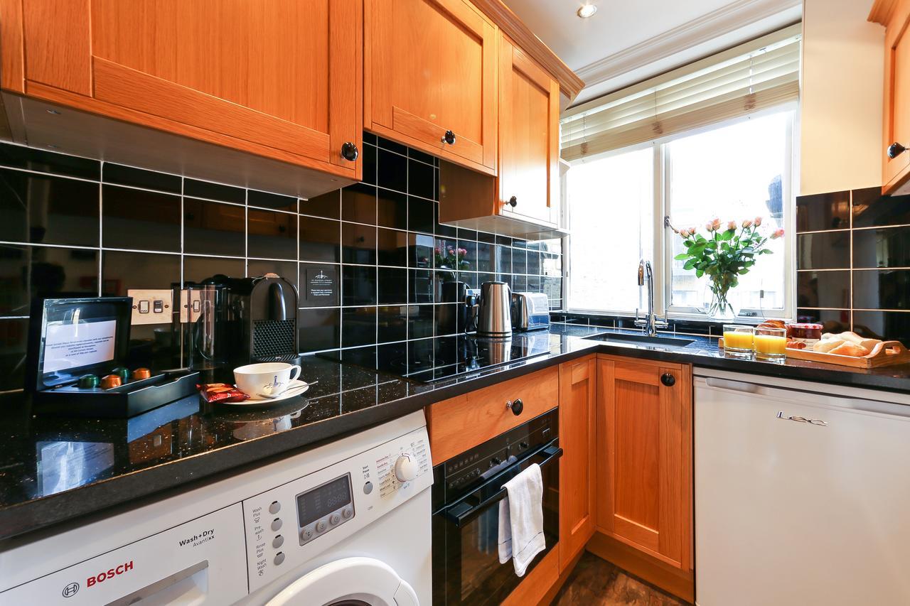 Apartmán 10 Curzon Street By Mansley Londýn Exteriér fotografie