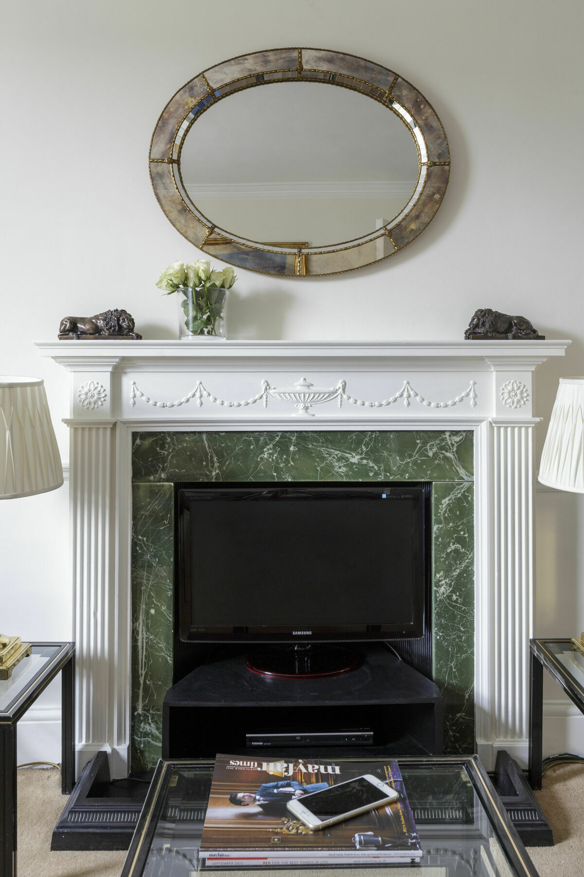 Apartmán 10 Curzon Street By Mansley Londýn Interiér fotografie