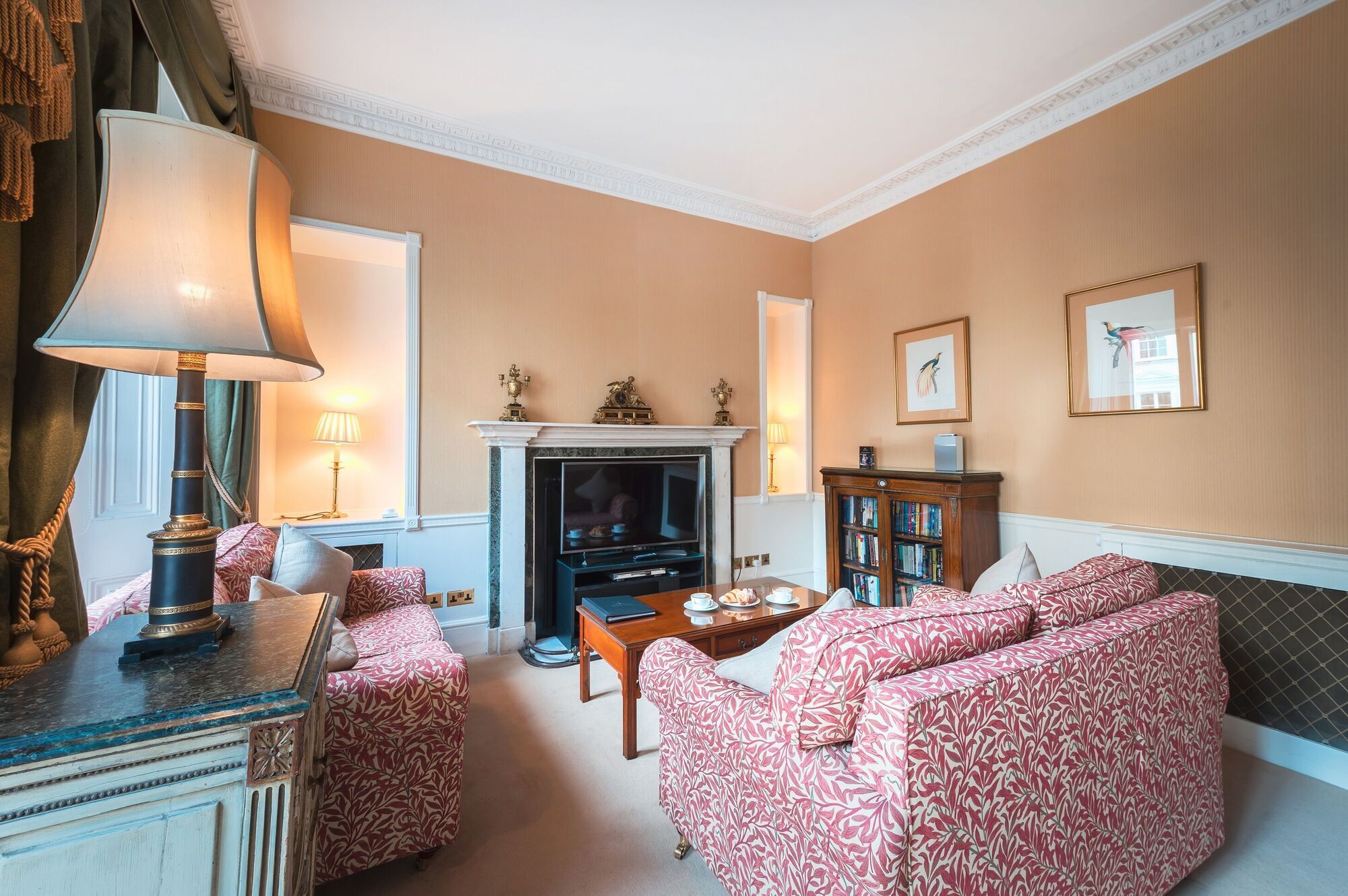 Apartmán 10 Curzon Street By Mansley Londýn Interiér fotografie