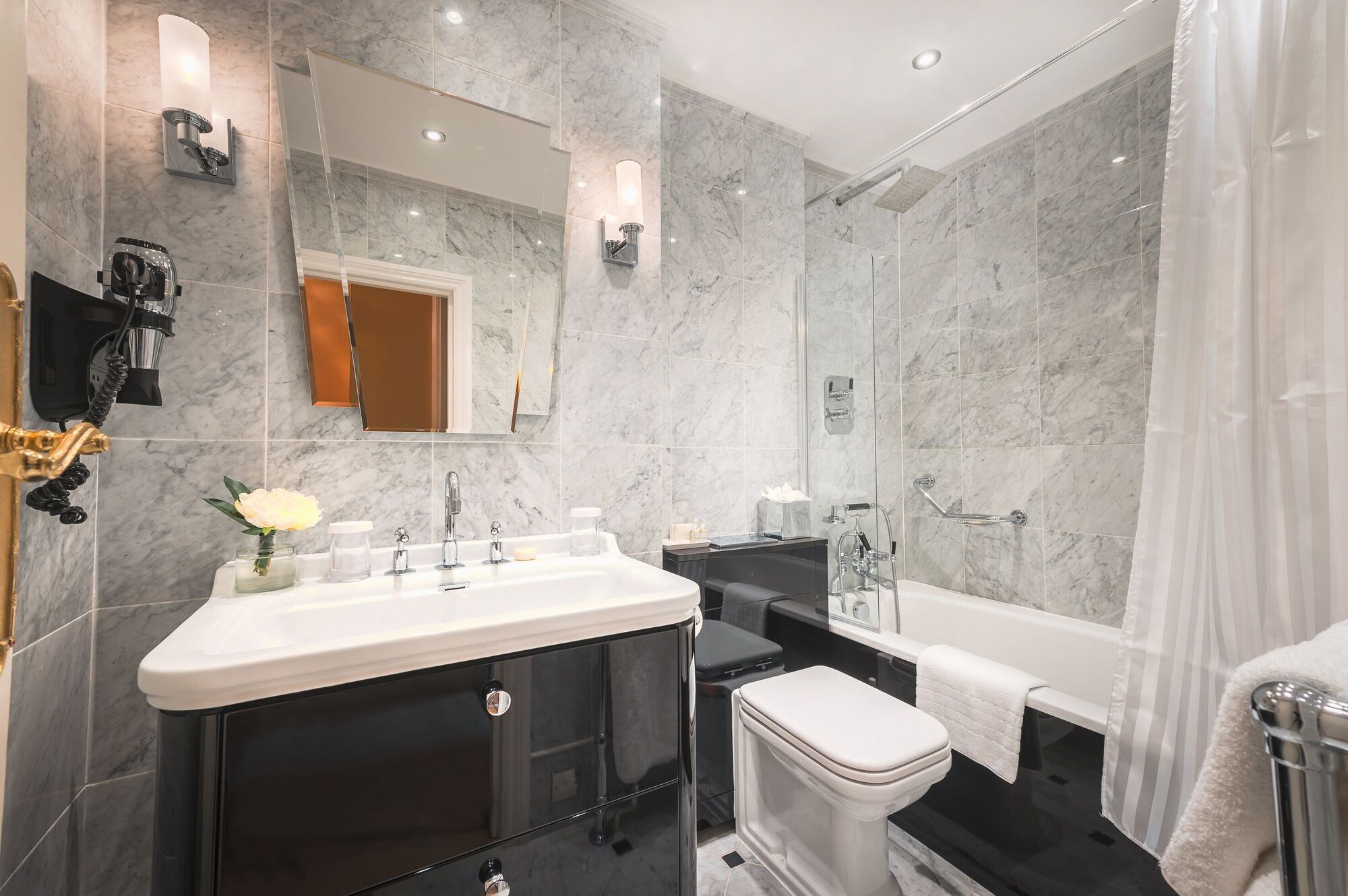 Apartmán 10 Curzon Street By Mansley Londýn Interiér fotografie